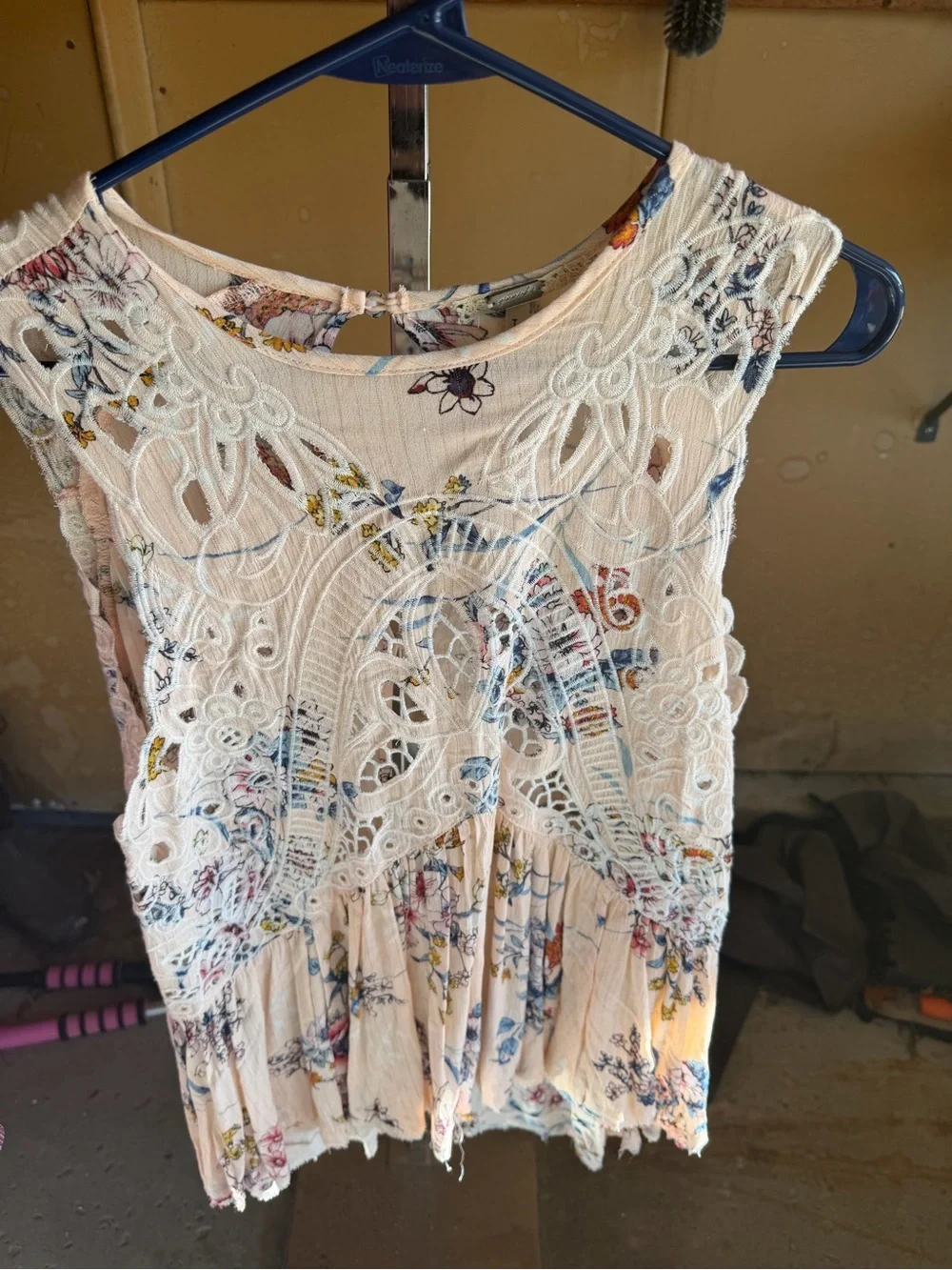 Light Pink Floral Lace Overlay Sleeveless Top